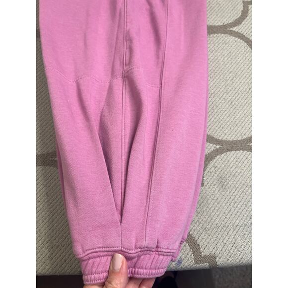 Daily Practice Anthropologie Zola Joggers
pleat hem pull on sweatpants, size xsp - Picture 7 of 16